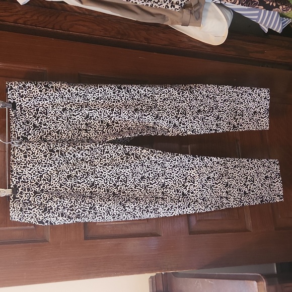 Neiman Marcus Black and White Pants -size 10 - Picture 1 of 2